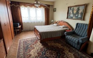 PRET NOU - Casă de vânzare – construcție solidă și spațioasă - Poză 10