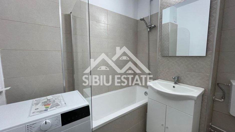 Apartament decomandat cu 2 camere, balcon, etaj 3, recent renovat, -Sibiu - Poză 8
