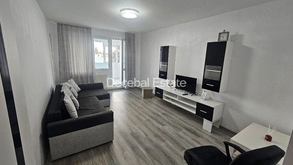 Apartament 3 camere 1978 77mp reabilitat centrala proprie - Poză 1