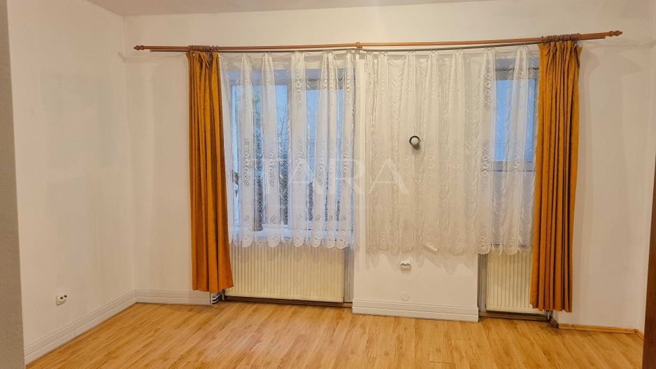 Ultracentral, 3 camere în vila interrbelica, cu grădină si curte! - Poză 2