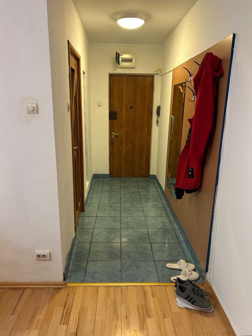 Apartament spatios cu trei camere, Vatra Luminoasa - Poză 4