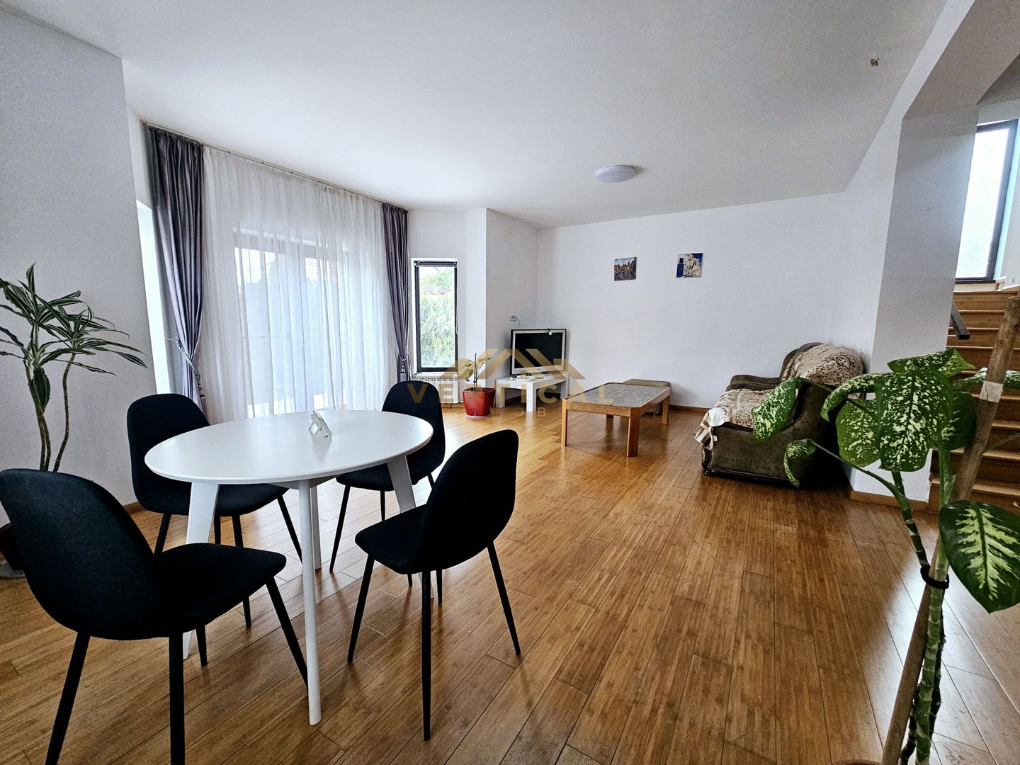 Vila de inchiriat cu 4 camere - comuna Berceni - Poză 7