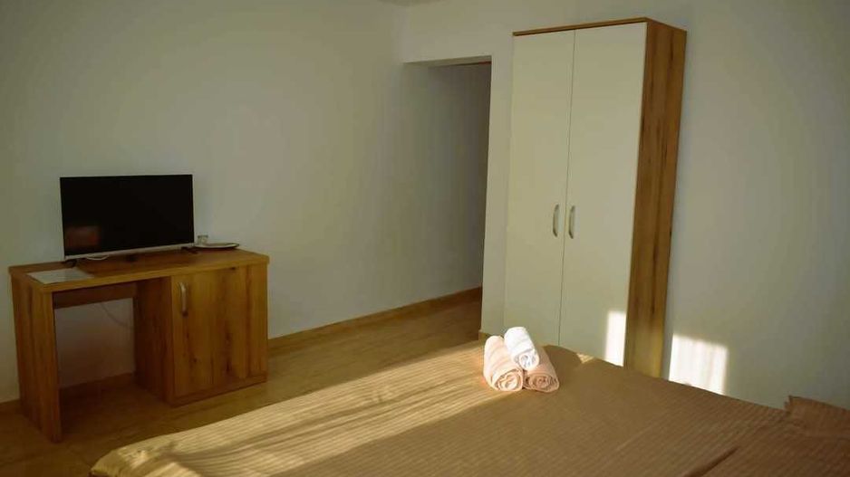 Motel cu restaurant de inchiriat - Poză 4