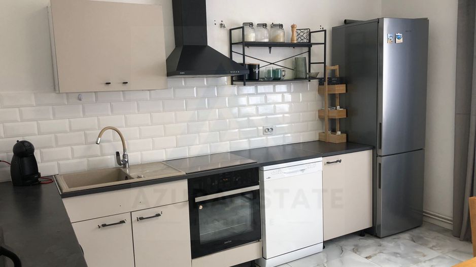 Casa renovata 250 mp utili si teren 935 mp in zona centrala Cisnadie - Poză 13