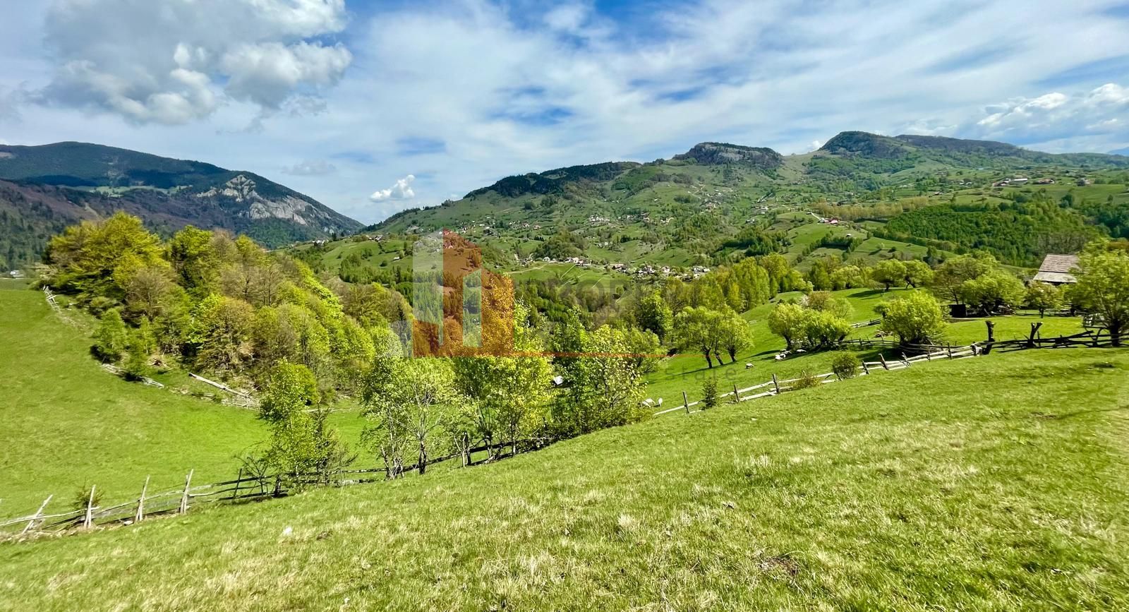 Teren in sat Pestera, comuna Moeciu. - Poză 5