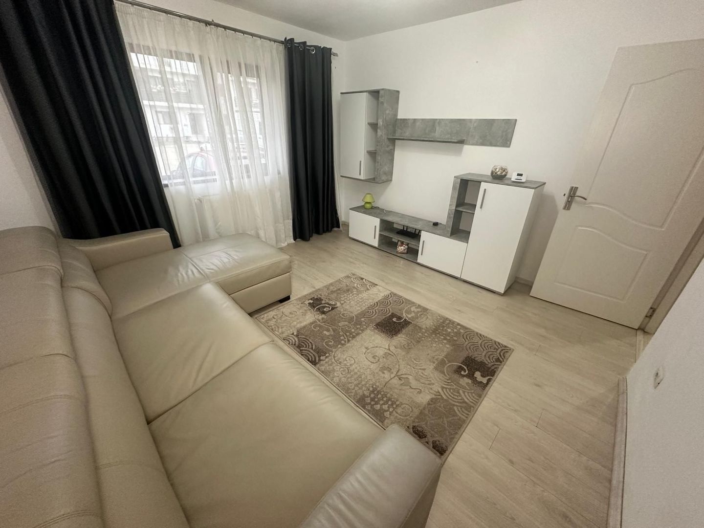 AP. 2 CAMERE IERNII, PARCARE, MOBILAT, BLOC NOU, CENTRALA, COMISION 0% - Poză 1