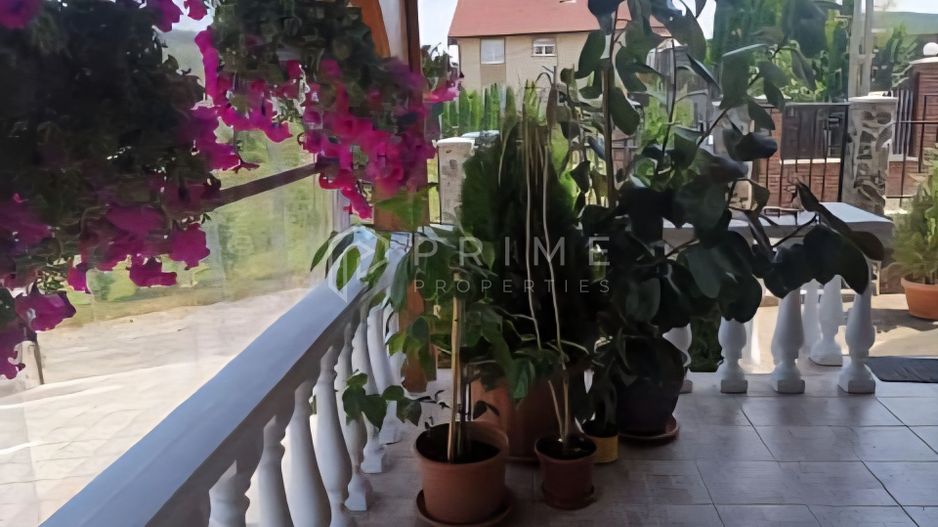 Casă individuală 310mp utili, 8 camere, piscină - Poză 4