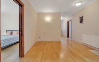 Casa individuala 320 mp utili, 713 mp teren! - Poză 10