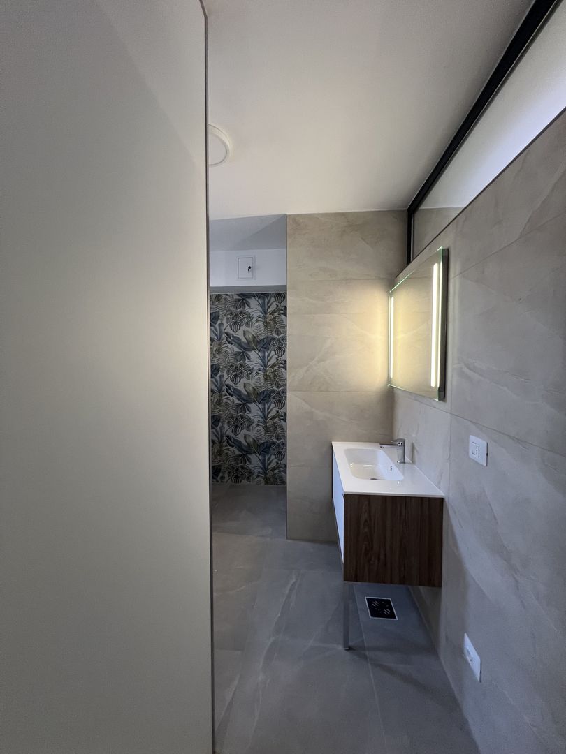 SAD CU VEDERE PANORAMICA - Poză 8