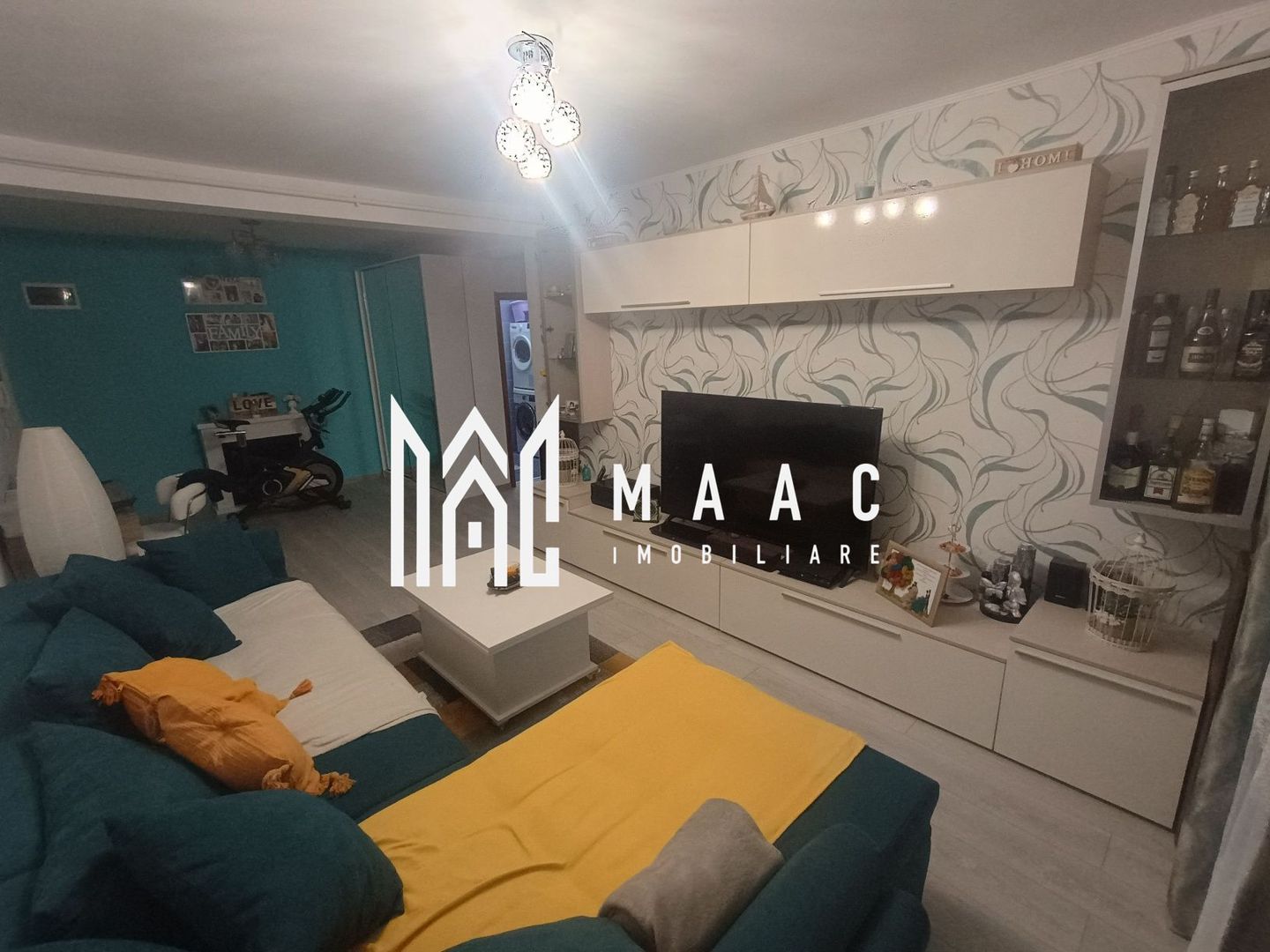 Se vinde apartament cu 3 camere in Selimbar zona Dracula - Poză 1