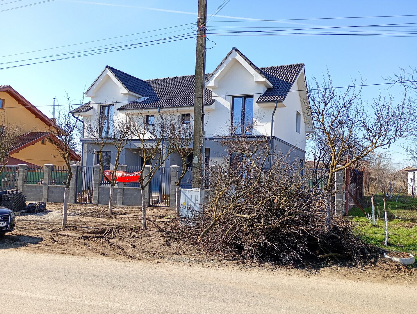 Sanandrei Duplex cu 4 Camere, Drum Asfaltat, Toate Utilitatiile - Poză 1