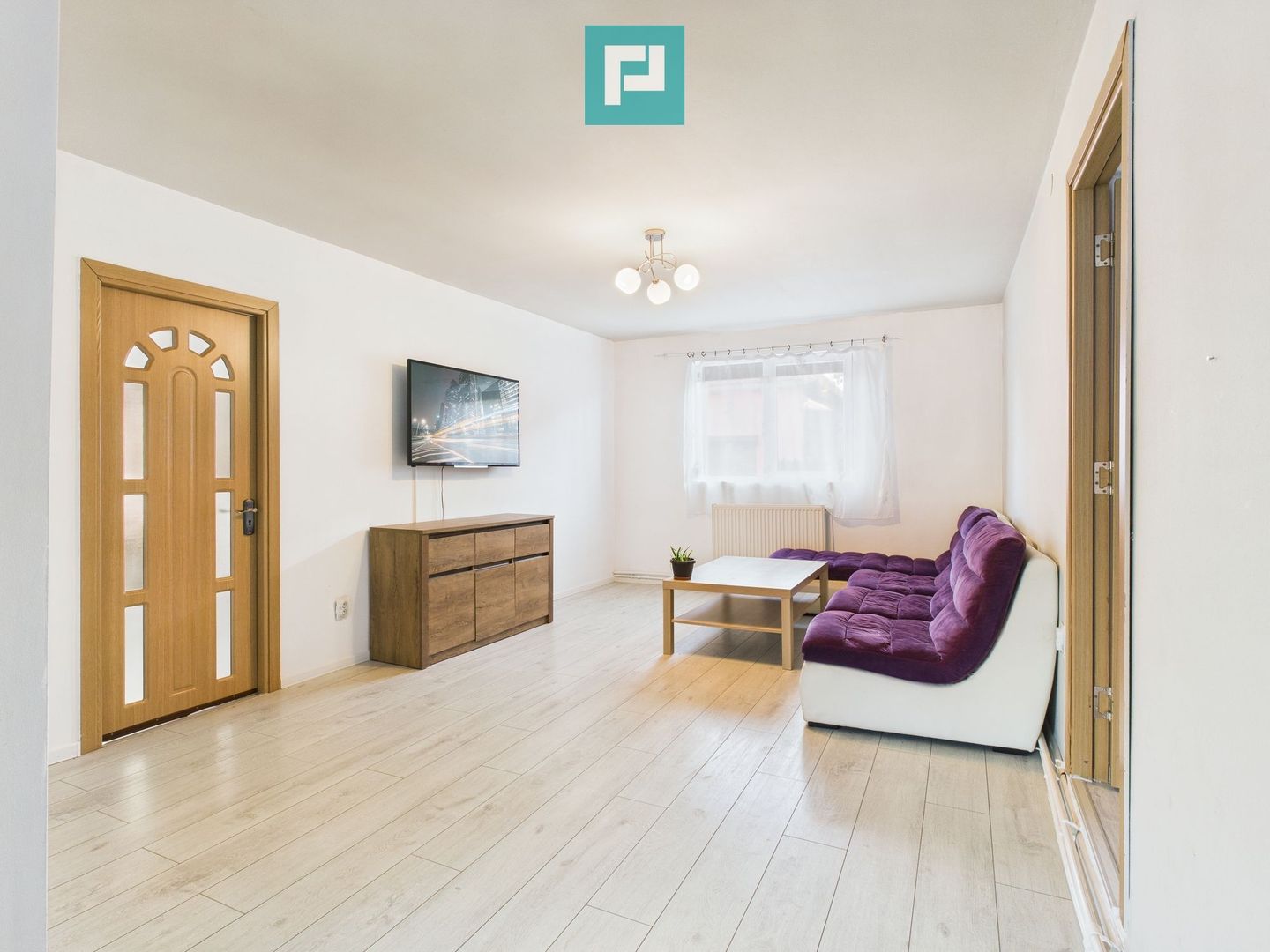 Casă spațioasă cu 4 camere în Vladimirescu - Poză 20