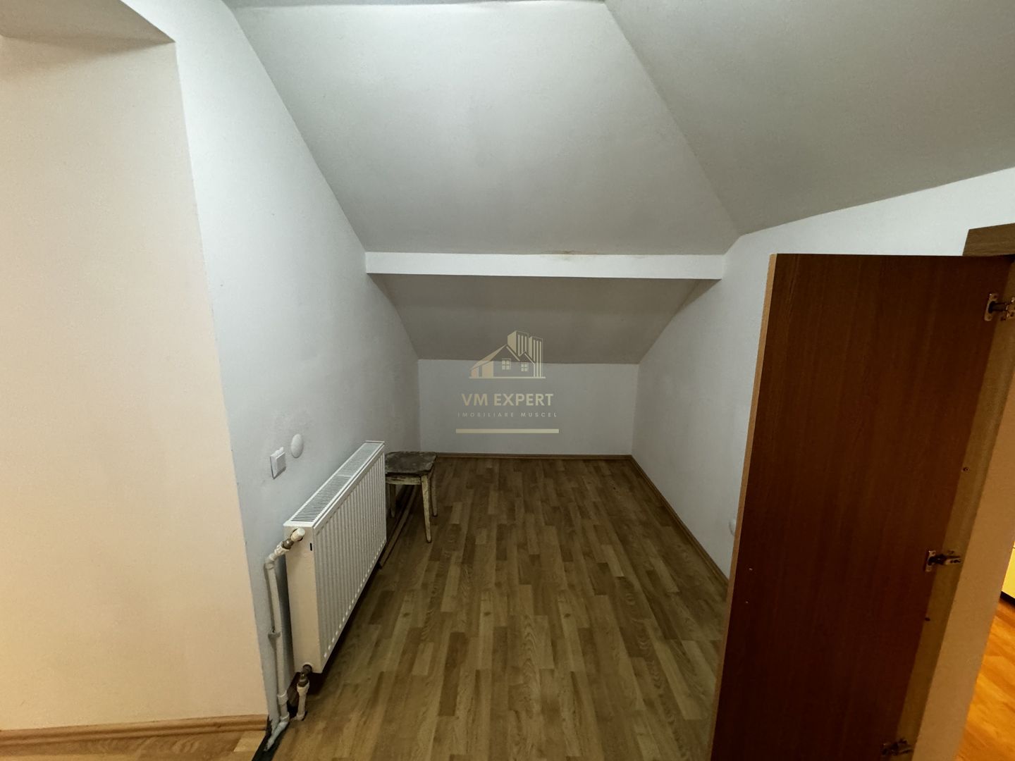APARTAMENT CAMPULUNG TIP PENTHOUSE, 5 CAMERE GRUI - Poză 28
