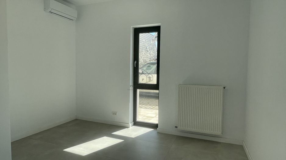 VILA NOUA SI MODERNA CU 5 CAMERE LA INCHIRIERE IN OTOPENI - Poză 18