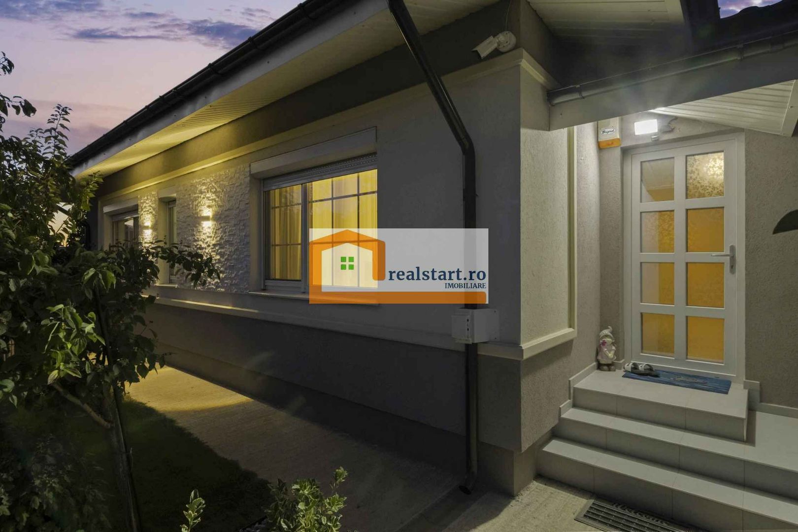 Langa Padure si lac, Vila P+Pod , 900mp teren,  terasa 40mp,  complex securizat - Poză 52