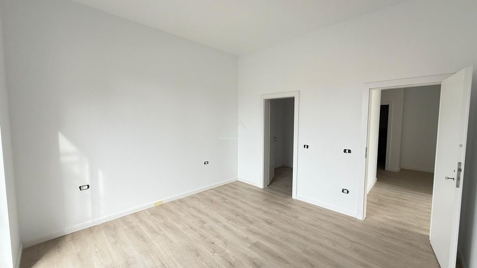 Bloc finalizat. Finisaje superioare. Loc de parcare. - Poză 9