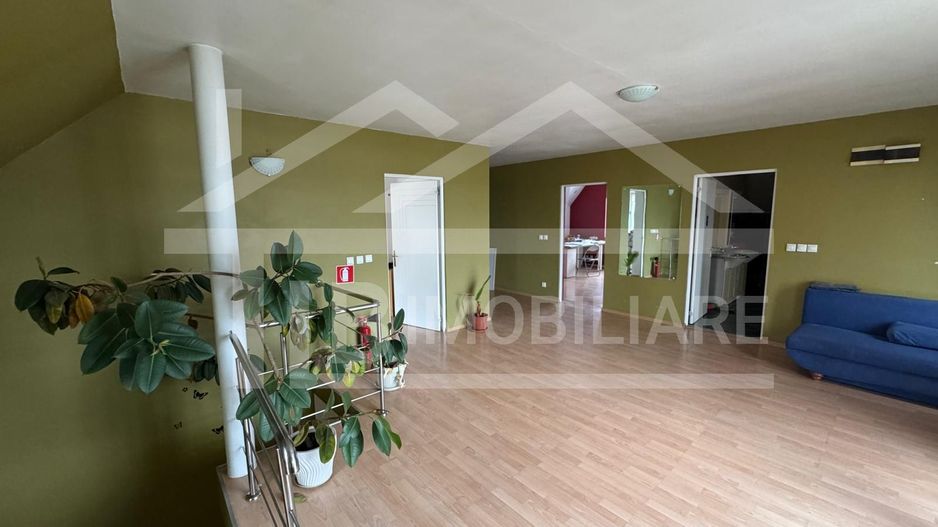 Vila cu 6 camere, 420mp,  teren 720mp, parcari, Zona Shopping City - Poză 11