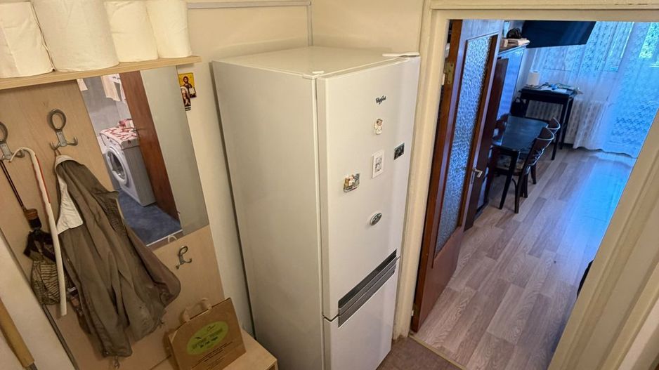 Vanzare Garsonieră renovată, 31 mp, 75 m metrou Favorit, balcon, AC - Poză 5