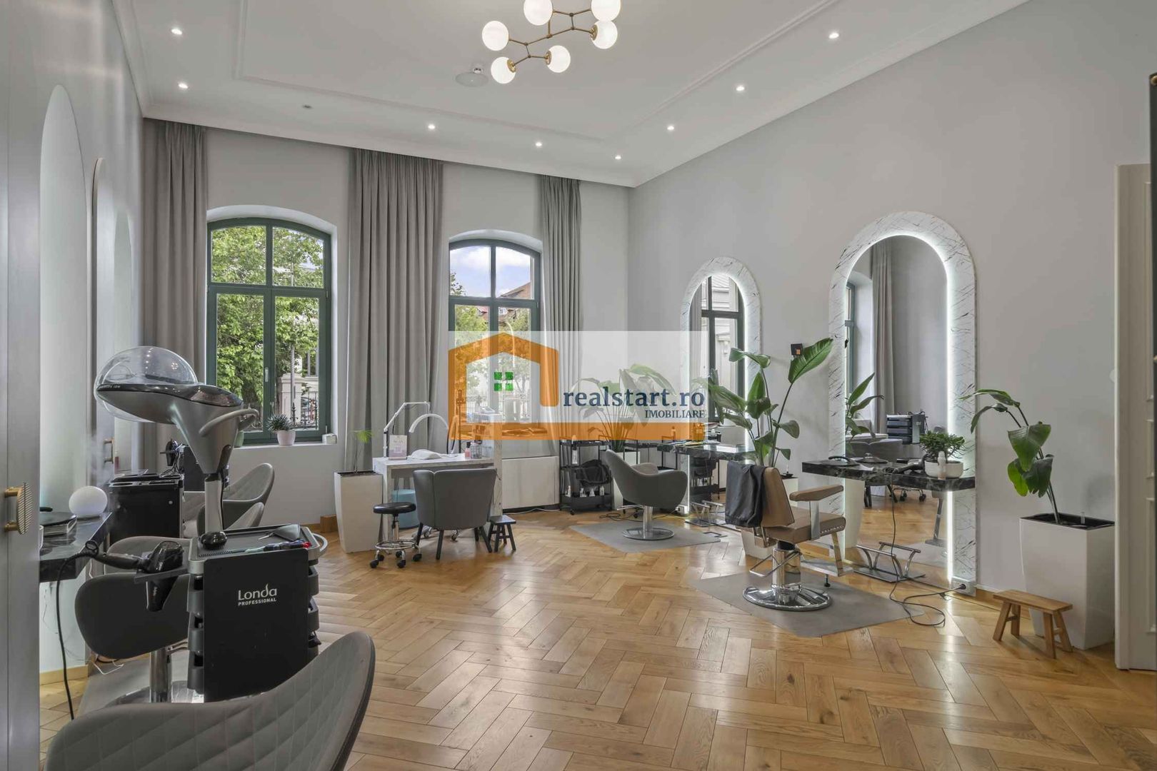 Cartierul Armenesc, Vila impozanta S+P+M, teren 615mp, terasa, curte - Poză 6