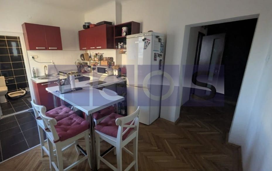 VANZARE  3 CAMERE  IN  VILA INTERBELICA  –PIATA VICTORIEI - Poză 1