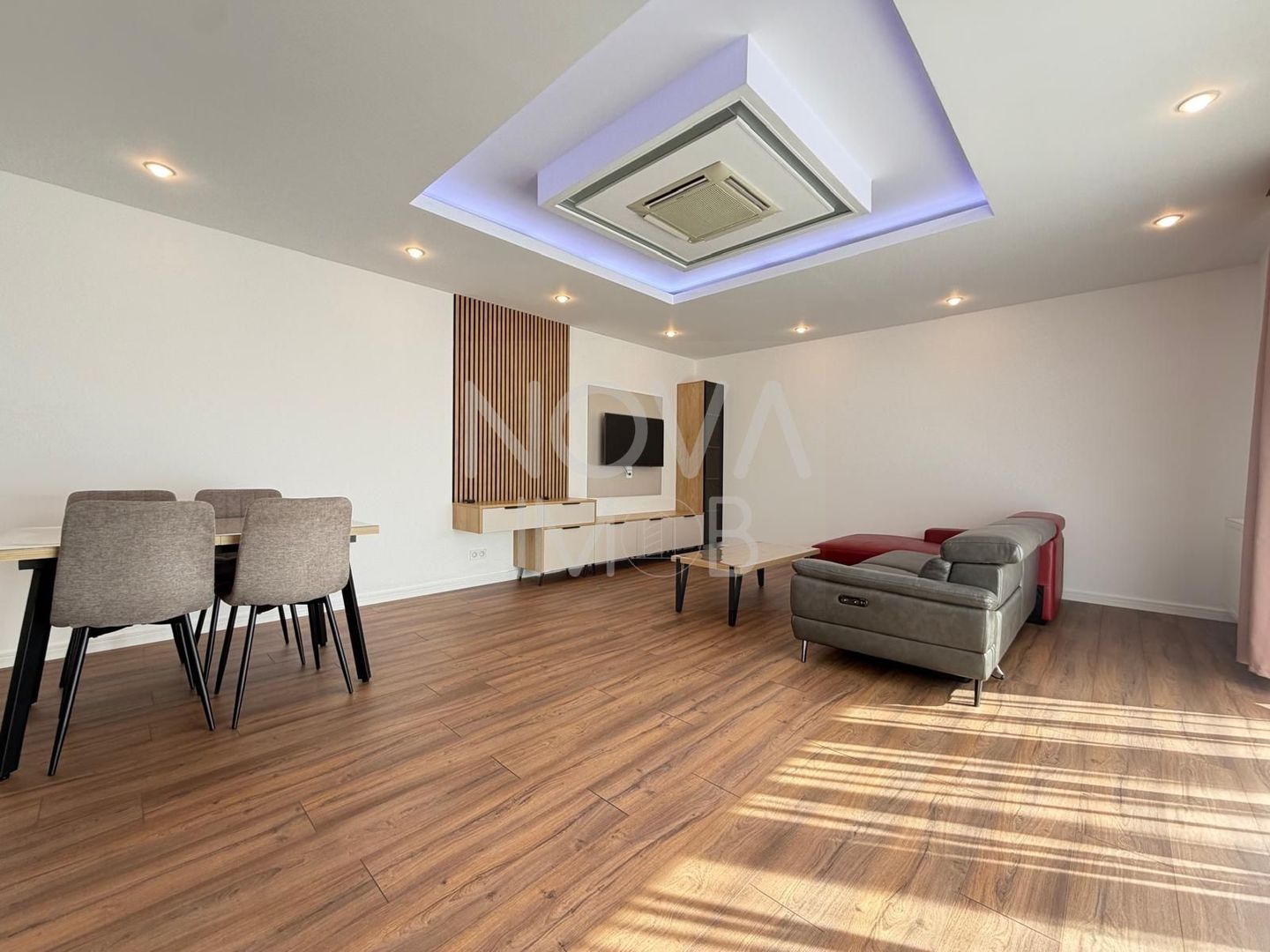 Apartament modern - 3 camere, prima inchiriere - Strand - Poză 1