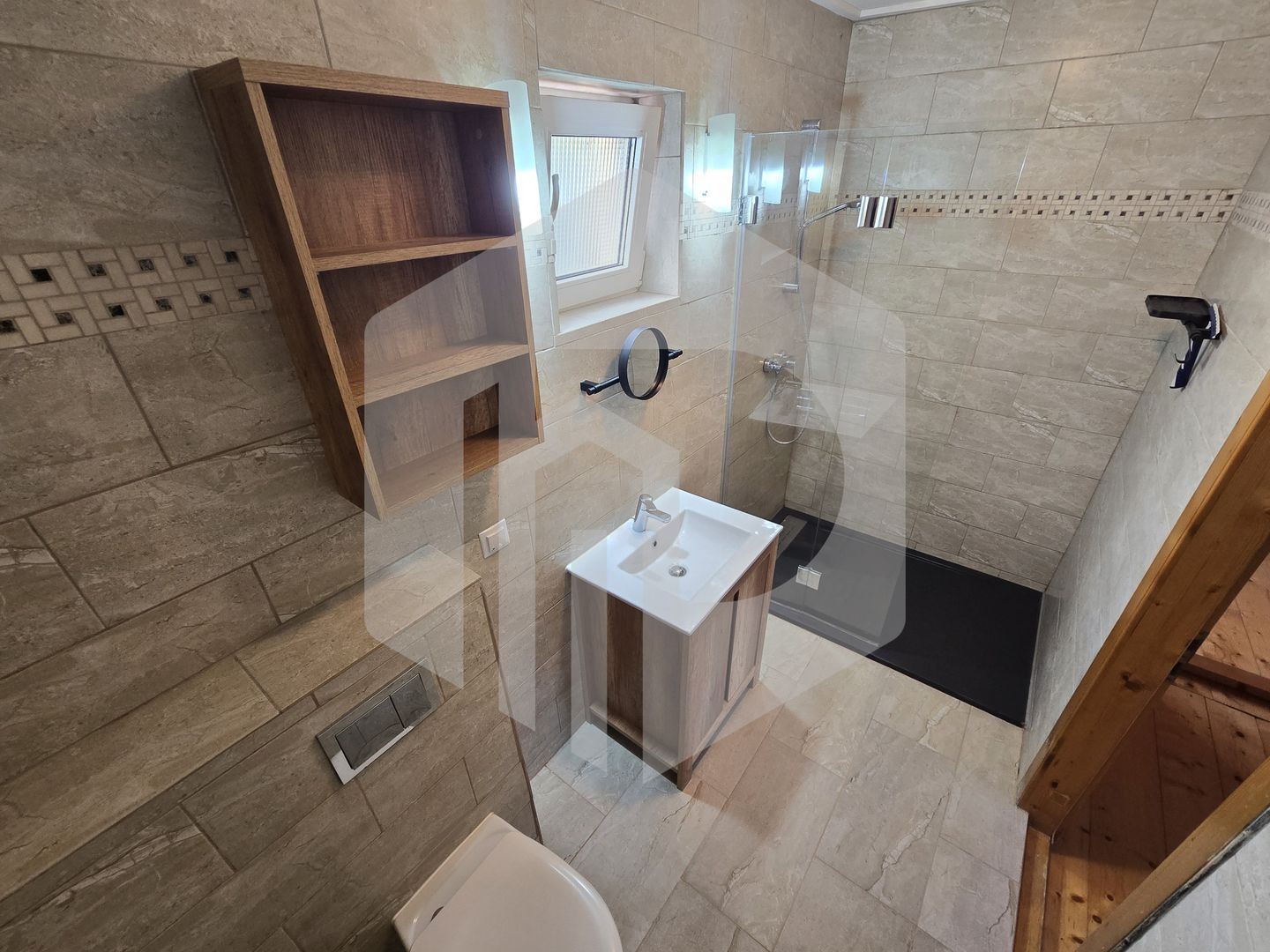 Casa individuala 4 camere teren 3825 mp Cisnadioara - Poză 8