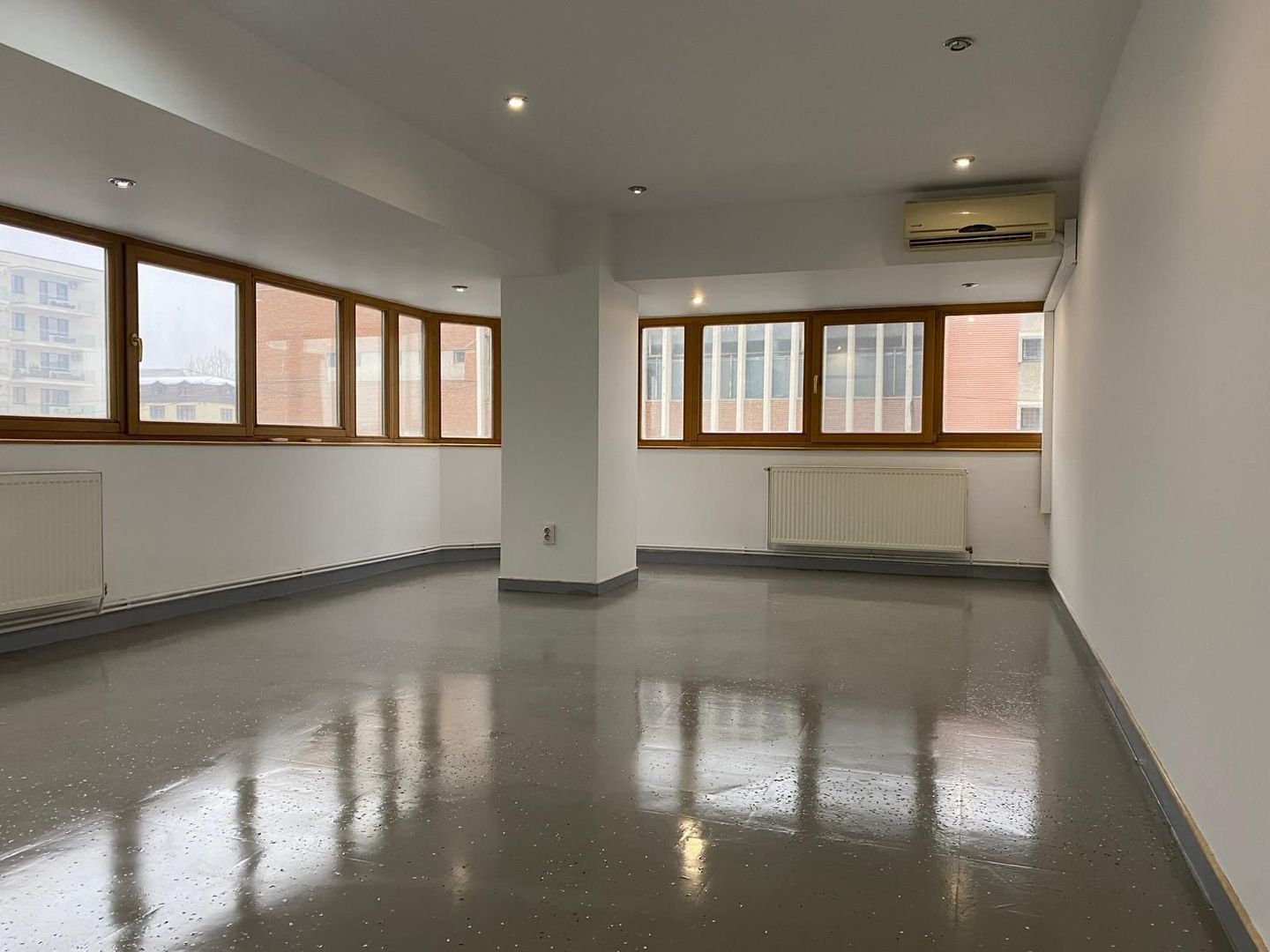 Apartament 4 camere-Ideal Birouri / Sediu Firmă – Etaj 1 – Comision 0% - Poză 1