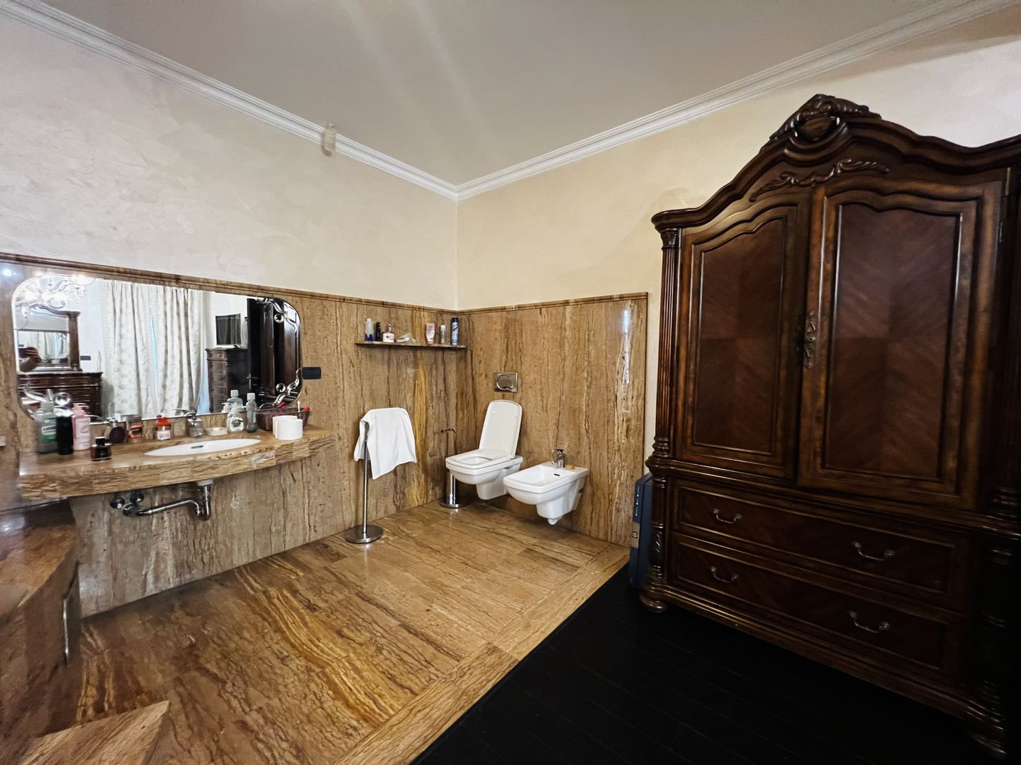 Vila cu 7 camere - Dumbravita - Zona Cora - Poză 9