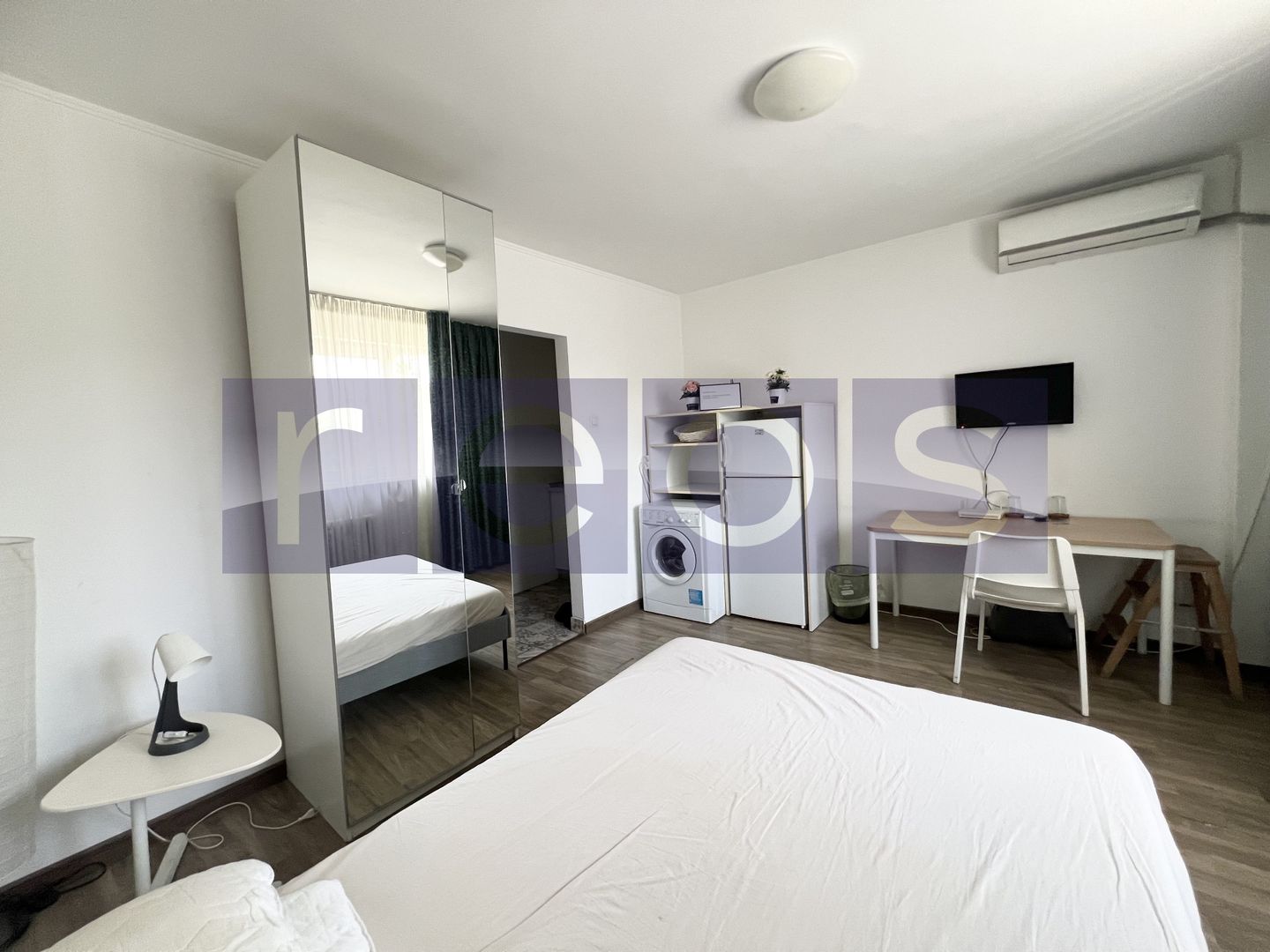 VANZARE GARSONIERA | DECOMANDATA | ZONA PIATA VICTORIEI | 400m METROU - Poză 2