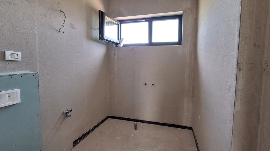 Duplex modern P+E cu 4 camere - Poză 13