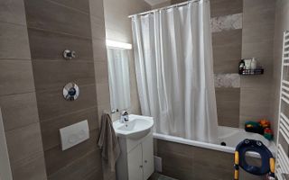 Spre vanzare - apartament 2 camere in Brasov - Poză 11