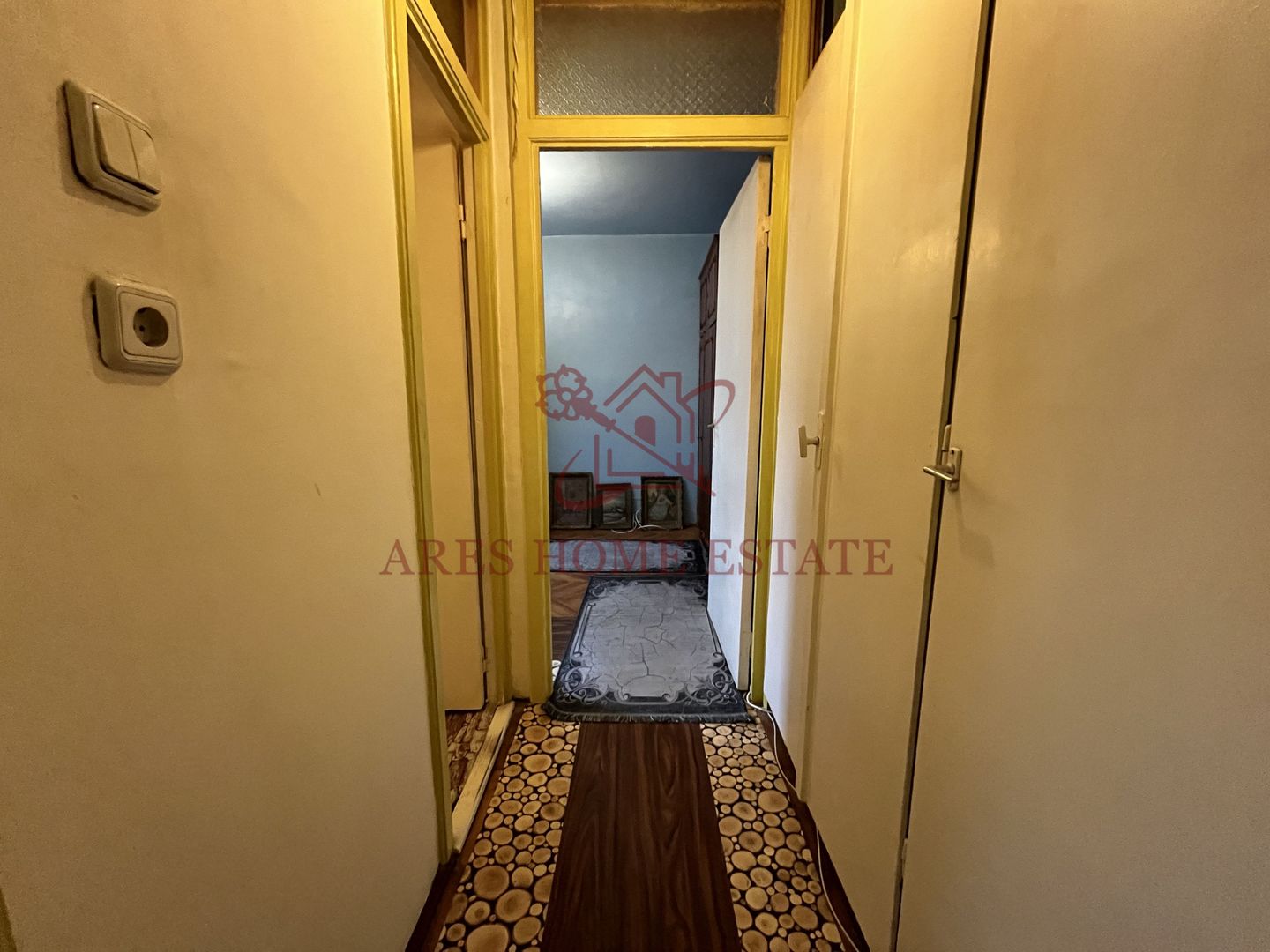 Etaj 1, 3 camere, spatios, 2 băi, centrală proprie – zonă excelentă - Poză 17