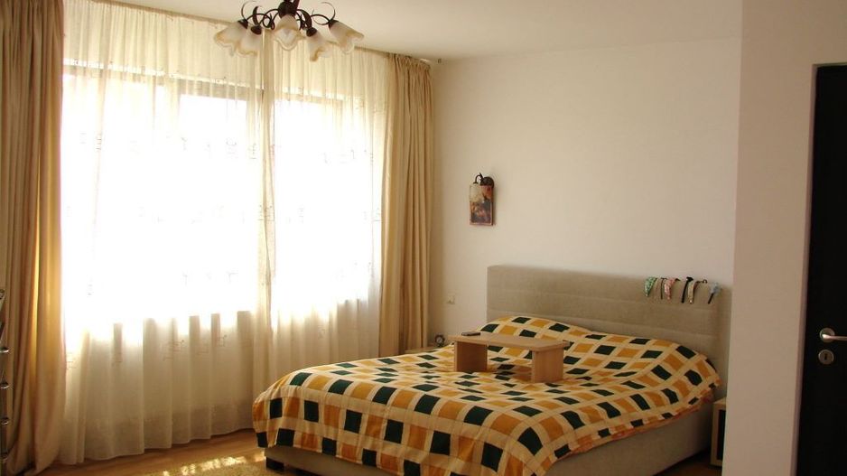 Vanzare vila individuala | 6 camere | Otopeni | Panouri solare - Poză 9