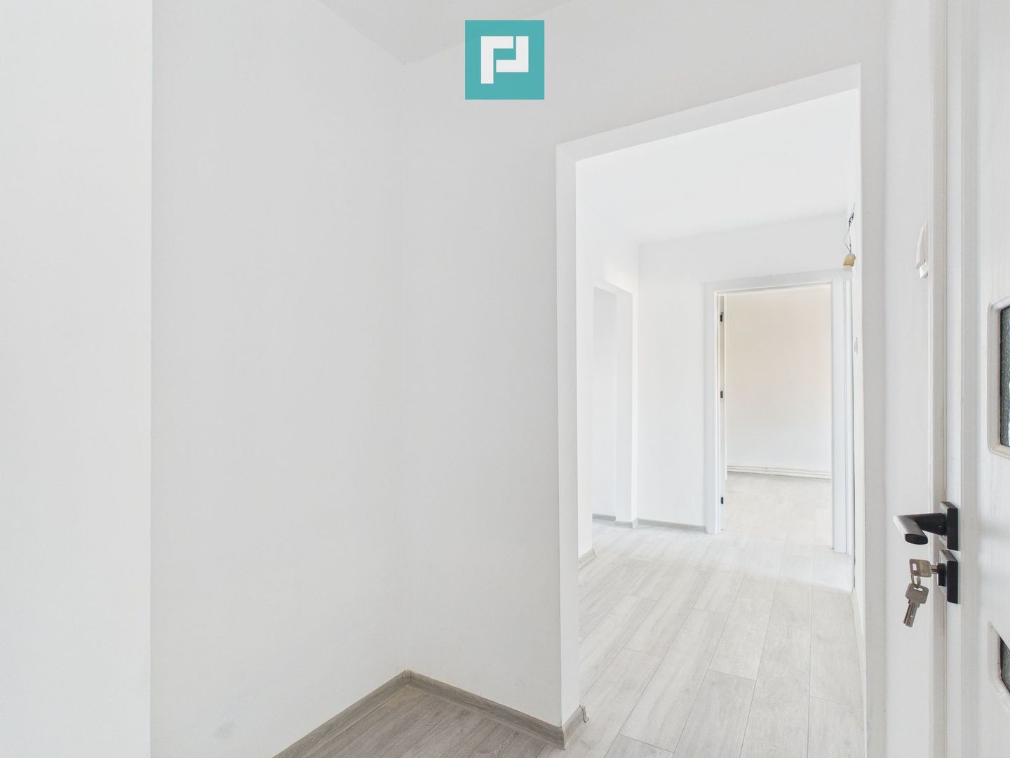 Ap. 4 camere, bloc anvelopat, 2 băi Freidorf - Poză 9