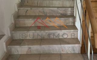 Vila de vanzare, teren 3100 mp, 7 camere, 6 grupuri sanitare, 3 CT, an 1997 - Poză 17