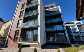 Apartament PREMIUM 3 camere cu GARAJ si boxa - zona Centrala - Poză 16