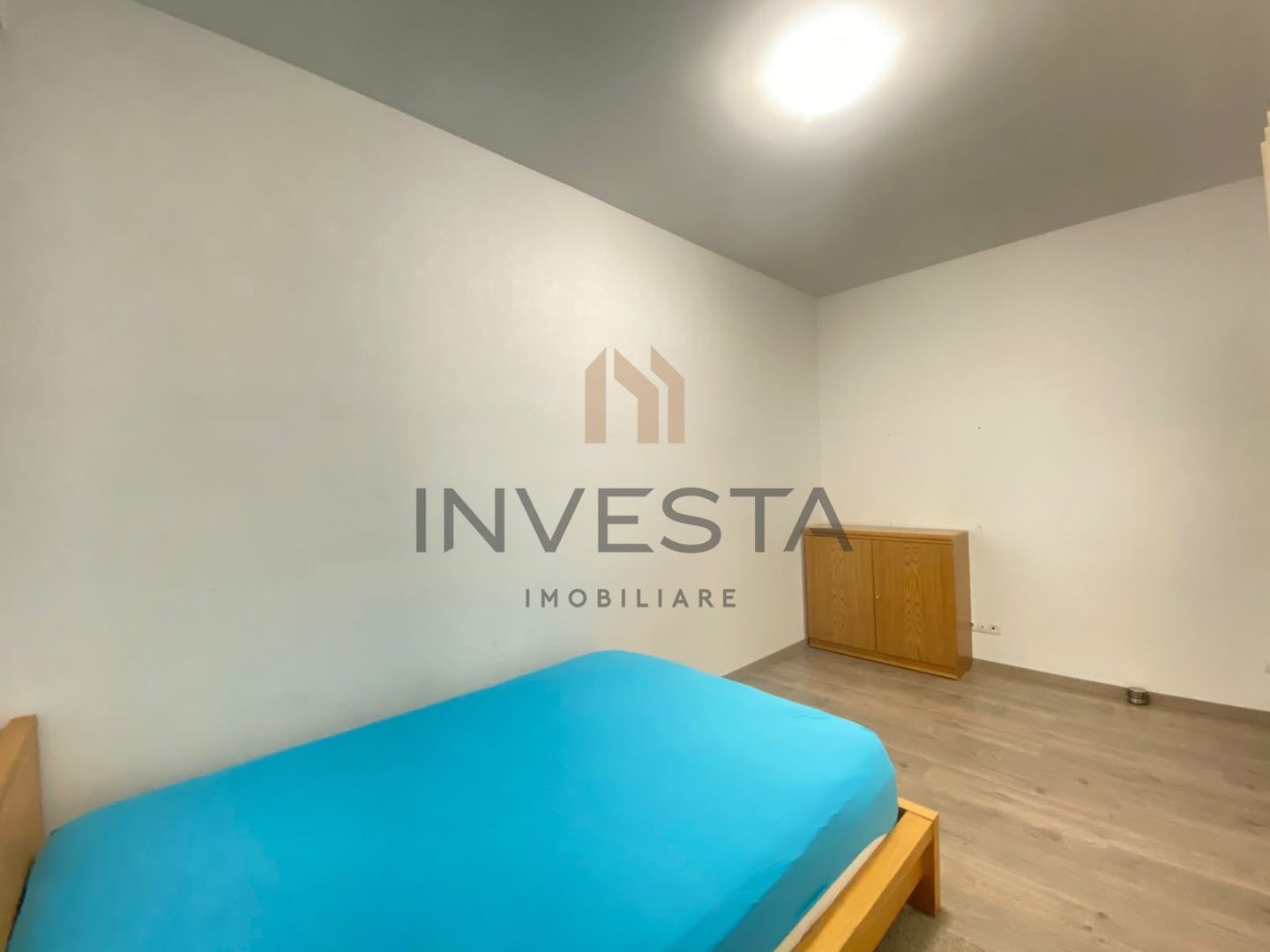 Apartament cu 3 camere de inchiriat si loc de parcare, strada Campina - Poză 7