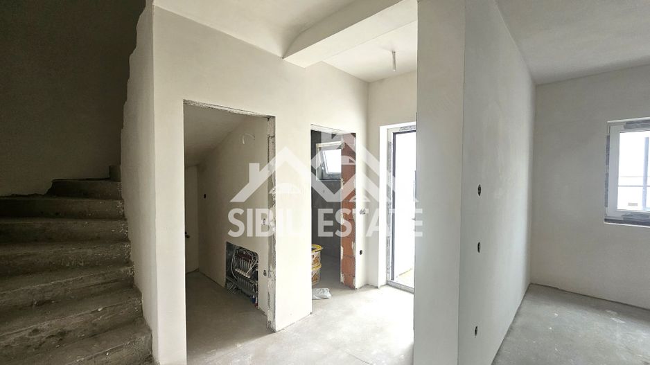 Casa Sibiu 4 camere, 2bai, terasa, carport, locatie Selimbar - Poză 11