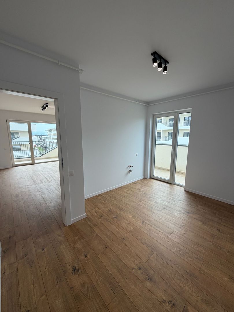Apartament cu două camere, decomandat, finisat, EROILOR RESIDENCE - Poză 6
