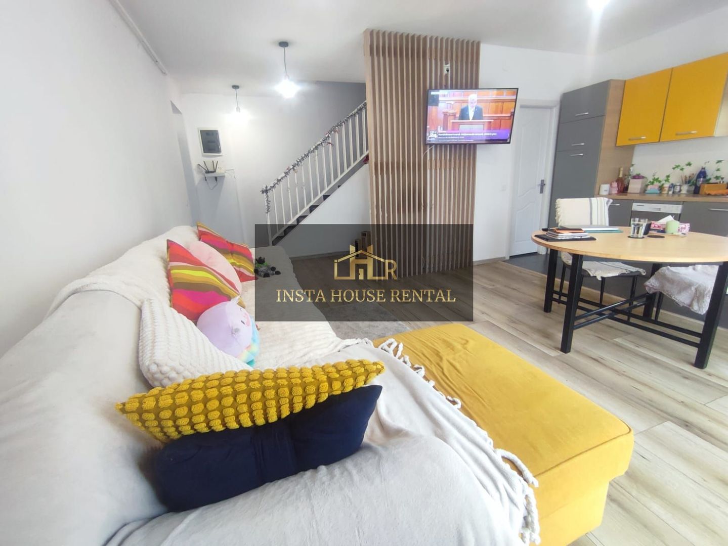 Casa cu gradina Tunari / 2 locuri de parcare - Poză 1