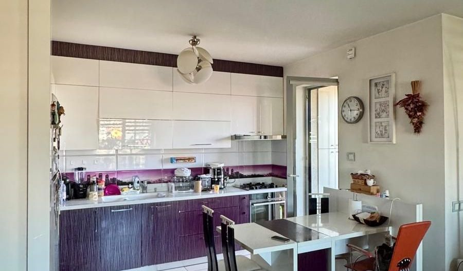 De vanzare - 3 camere decomandat etaj 4 - Splaiul Unirii - Poză 5