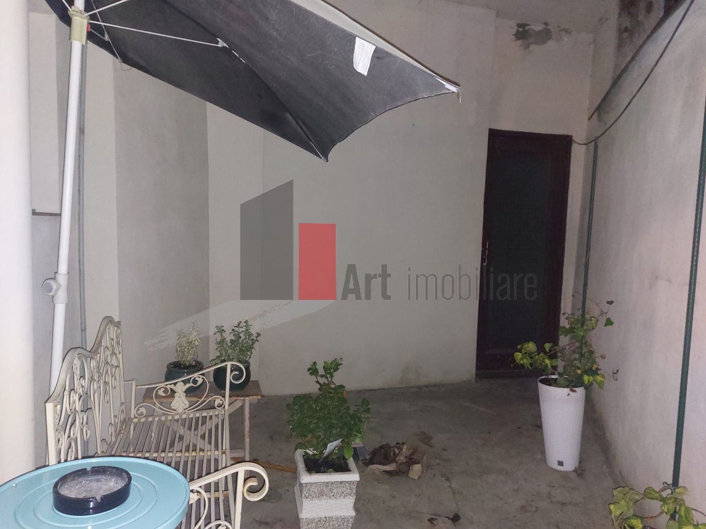 Spatiul "BAIXA" , parter de vila, renovat recent, liber - Poză 14