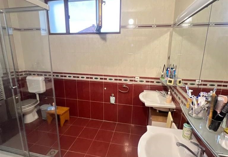 Casa P+M Su 268 mp 2 fronturi stradale - Poză 8