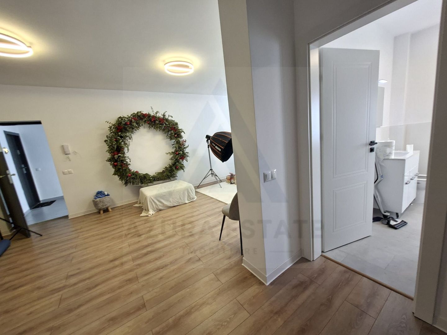 Apartament modern 63 mp utili terasa gradina si parcare in Selimbar - Poză 4