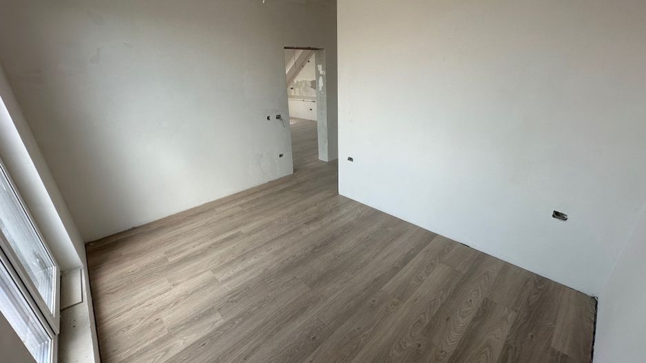 Apartment bloc nou cu lift si loc de parcare inclus - Poză 11