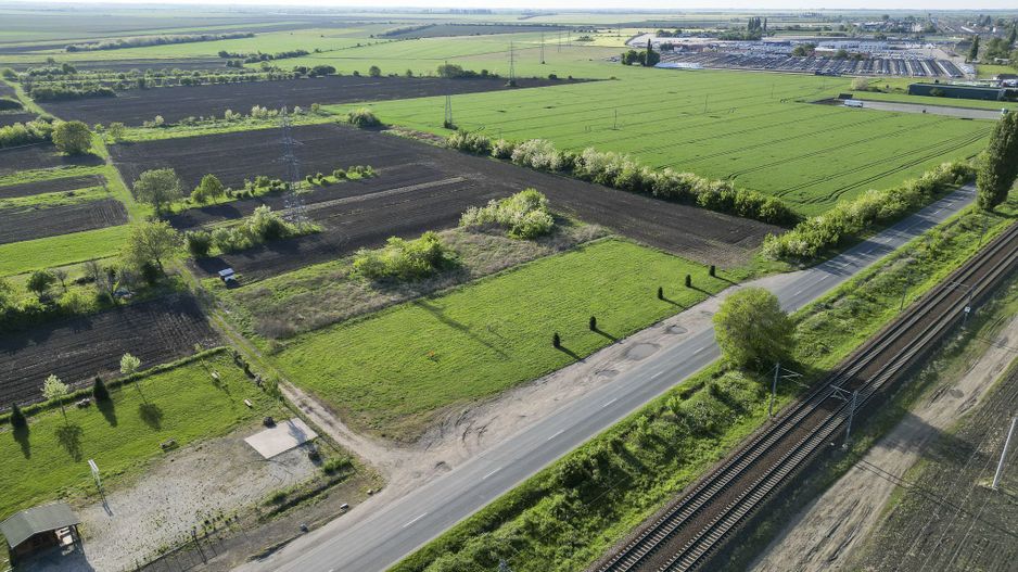 Închiriere platformă teren 4.000 mp Curtici - Poză 7