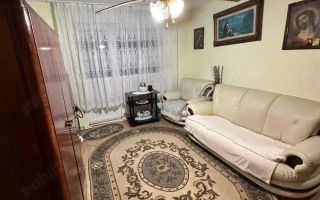 vand apartament 2 camere cu balcon - Poză 5
