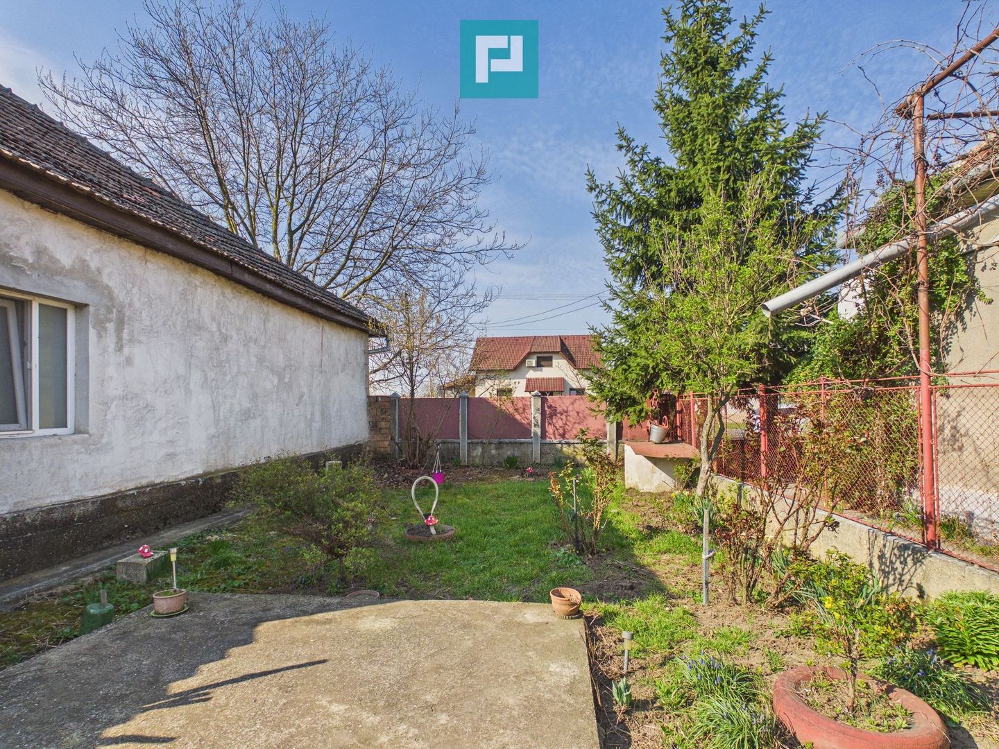 Casă cu 3 camere din văiugă în Macea - Poză 13