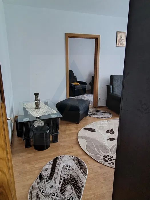 Apartament 2 camere bucatarie inchisa baie cu geam zona Mihai Viteazu - Poză 1
