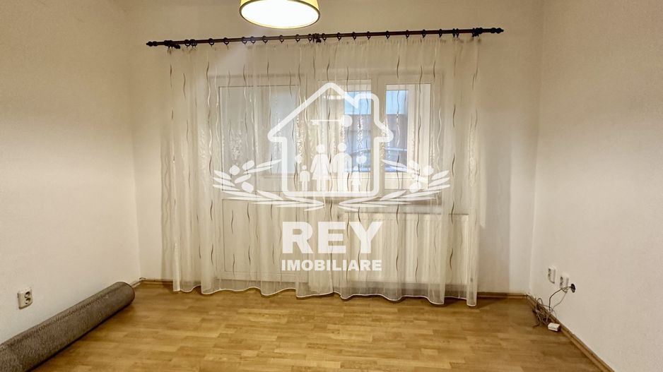 Apartament 4 camere cu garaj zona Strand- V.Aurie - Poză 13